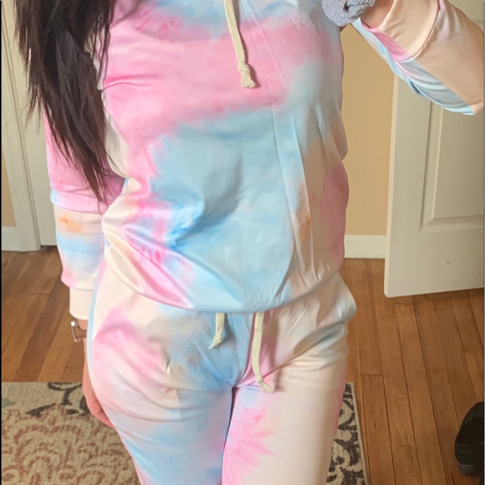 Tie-dye top and bottom hoodie set